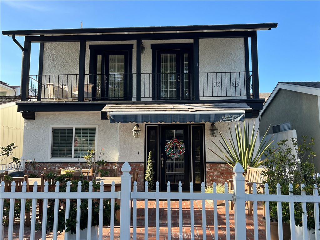 505 & 505 .5 Acacia Avenue, Corona Del Mar, CA 92625