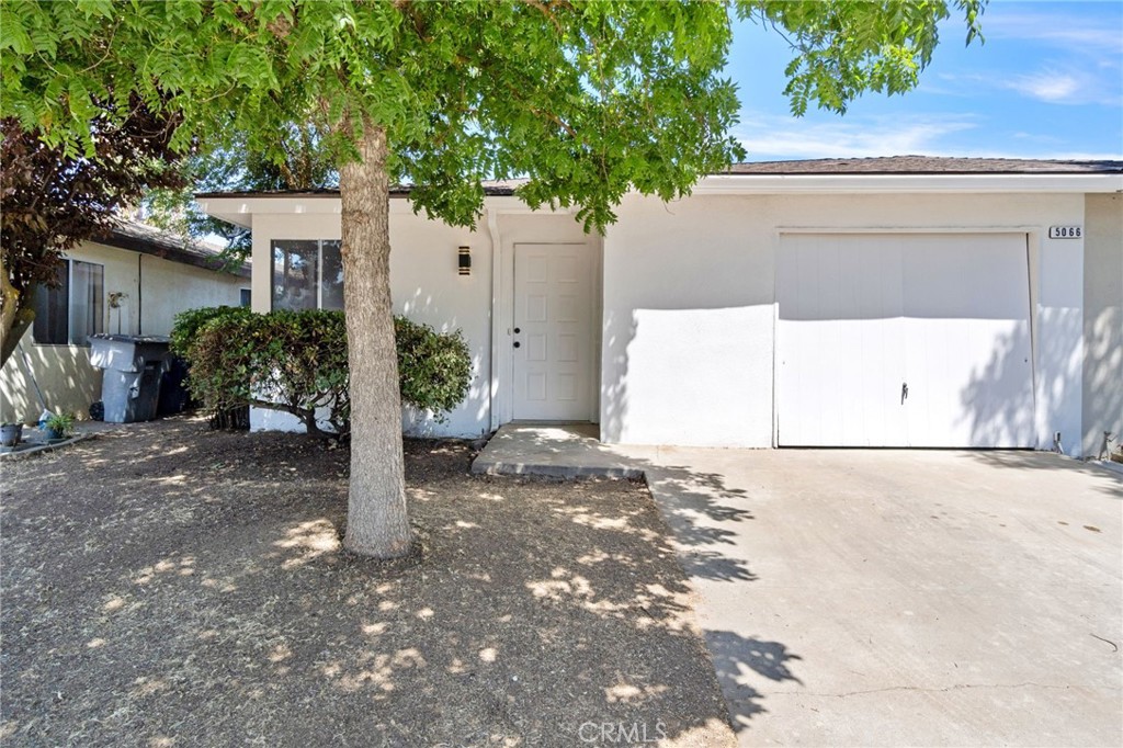 5066 W Ashcroft Avenue, Fresno, CA 93722