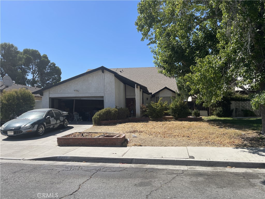 1132 Morven Street, Lancaster, CA 93535