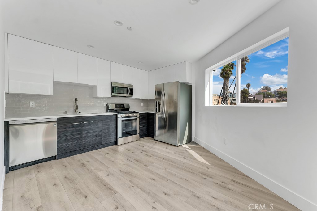 150 S Madison Avenue, #2, Los Angeles, CA 90004