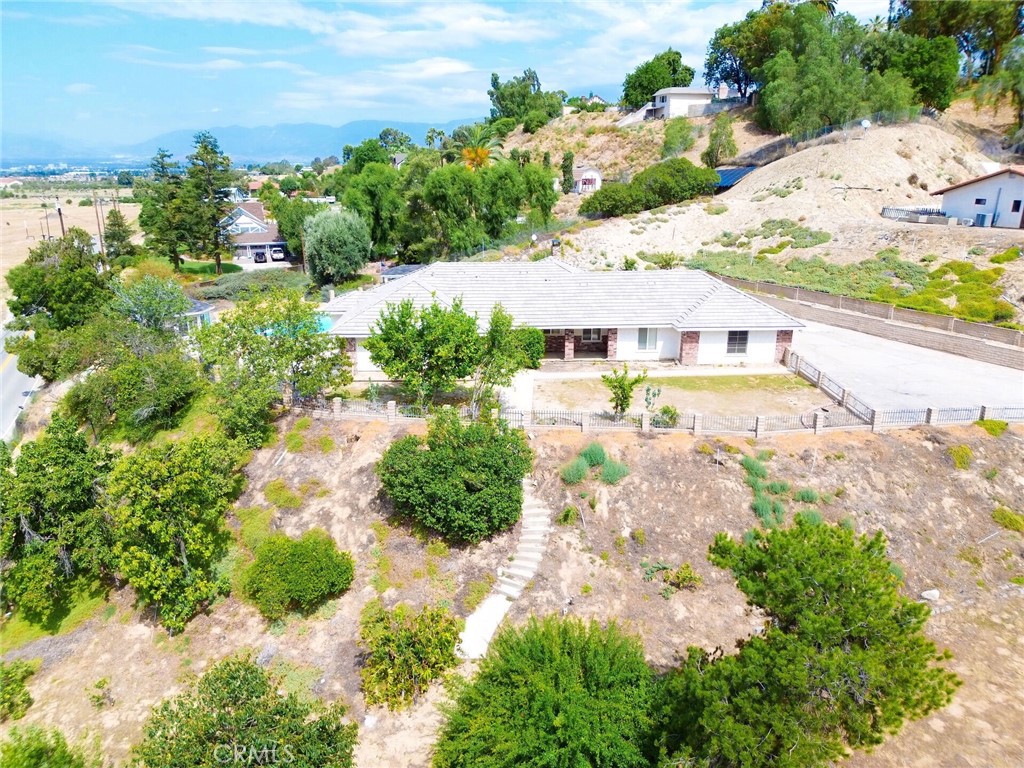 11891 San Timoteo Canyon Road | Similar Property Thumbnail