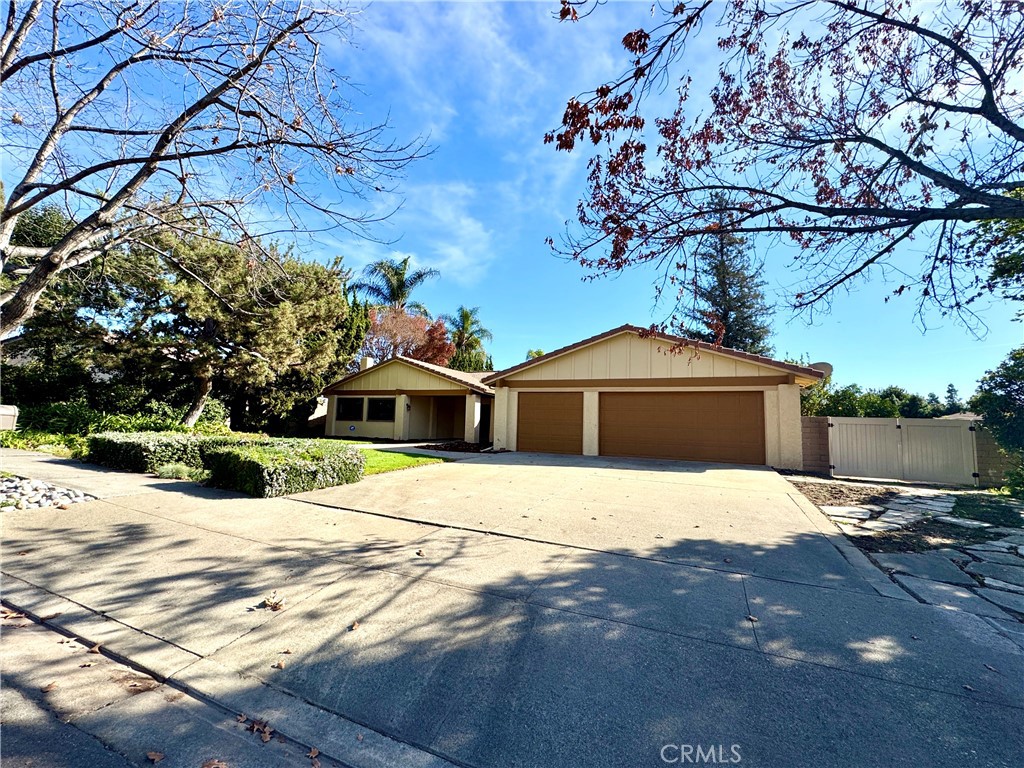 230 Armstrong Drive, Claremont, CA 91711