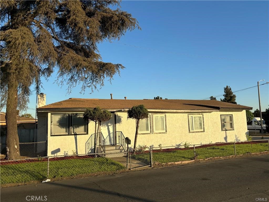 604 S Monterey Avenue | Similar Property Thumbnail 7