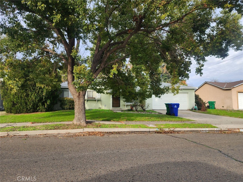 225 E Clinton Avenue, Atwater, CA 95301