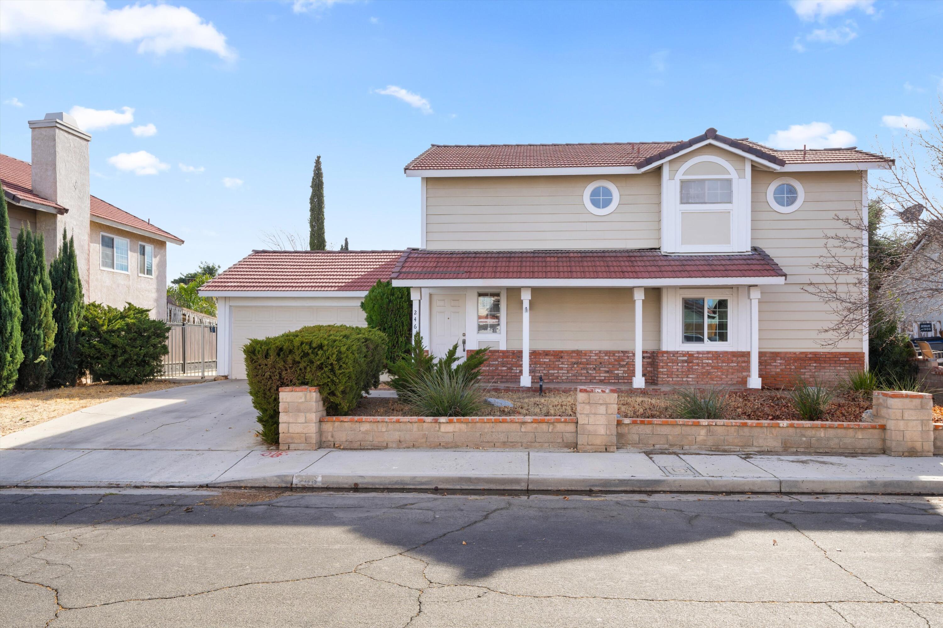 246 E Avenue R4, Palmdale, CA 93550