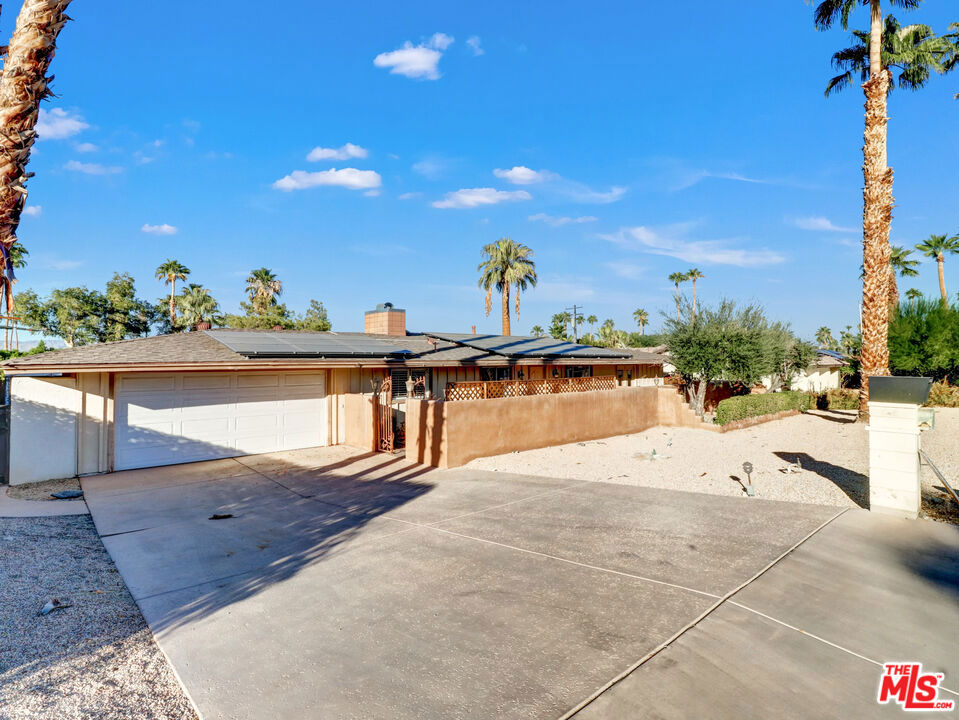 72816 Willow Street, Palm Desert, CA 92260