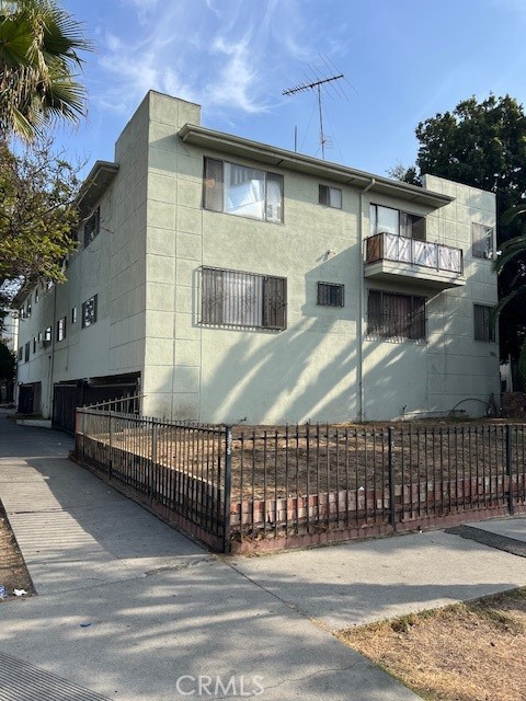 1184 N Berendo Street, Los Angeles, CA 90029