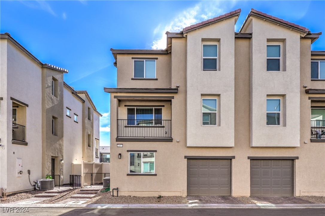 2657 Champagne Gold Avenue | Similar Property Thumbnail