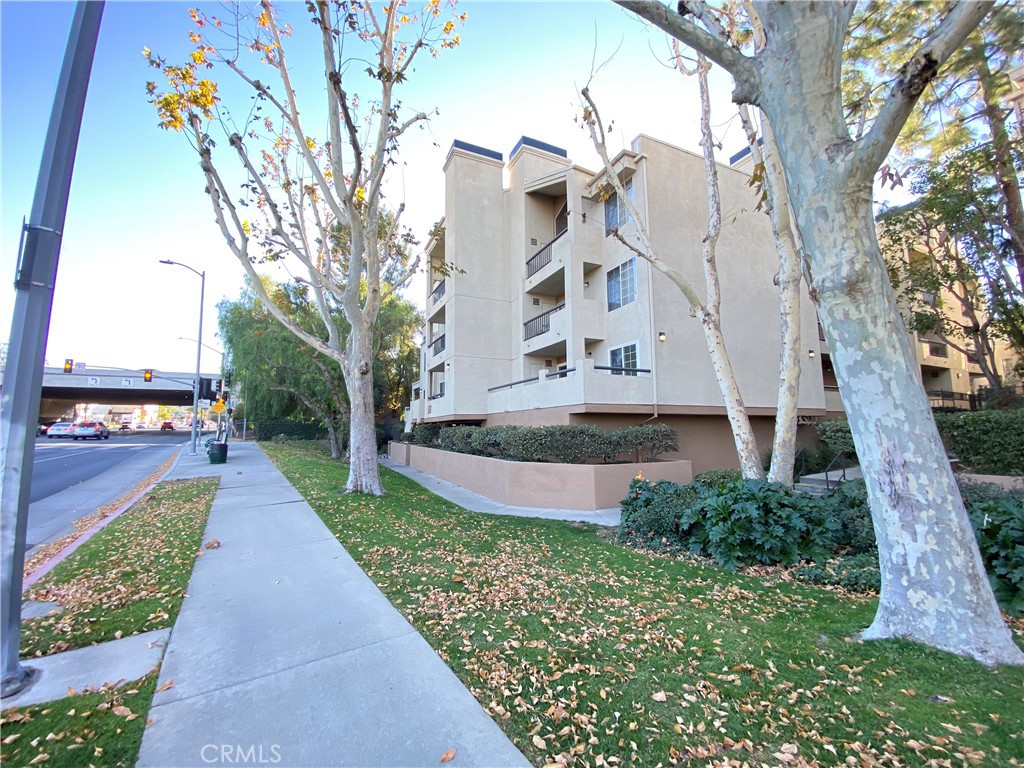 5515 Canoga Avenue, #115 | Similar Property Thumbnail 1