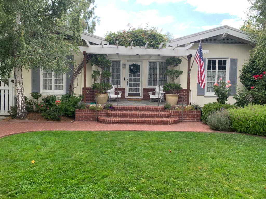 1544 Carol Avenue, Burlingame, CA 94010