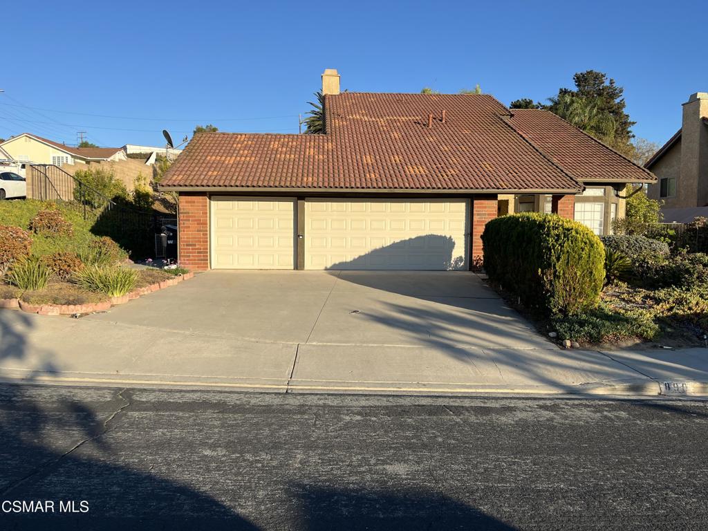 890 Hedyland Court, Moorpark, CA 93021