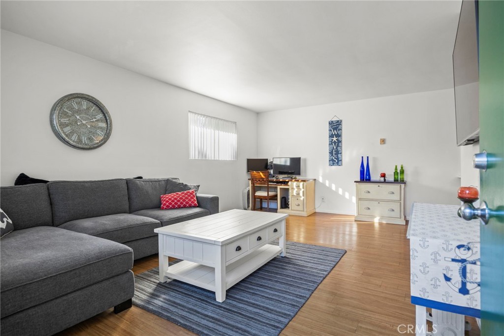 2610 S Victoria Avenue | Similar Property Thumbnail