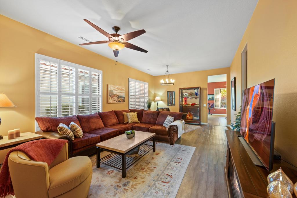 81551 Avenida De Baile | Similar Property Thumbnail 7