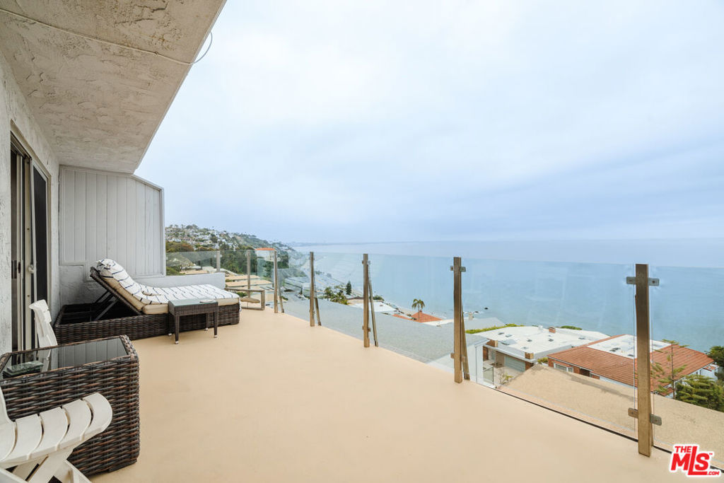 18203 Coastline Drive, #7, Malibu, CA 90265