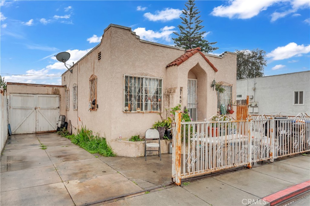 3140 Pluma Street | Similar Property Thumbnail 4