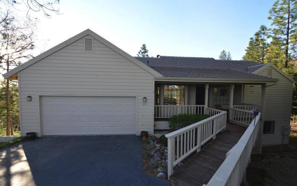 890 Sandalwood Drive, Murphys, CA 95247