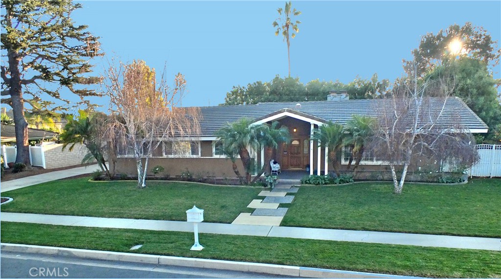 2092 Shelterwood Road, North Tustin, CA 92705