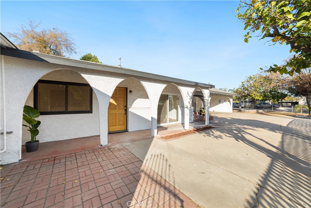 932 S Bon View Avenue | Similar Property Thumbnail 8