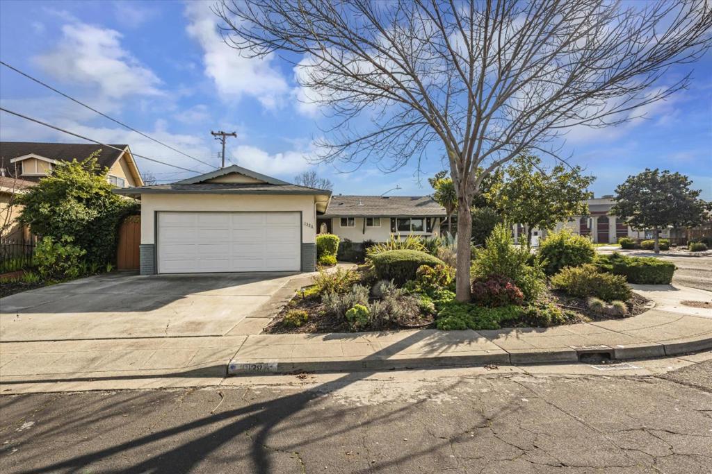 1386 Saratoga Drive, Milpitas, CA 95035