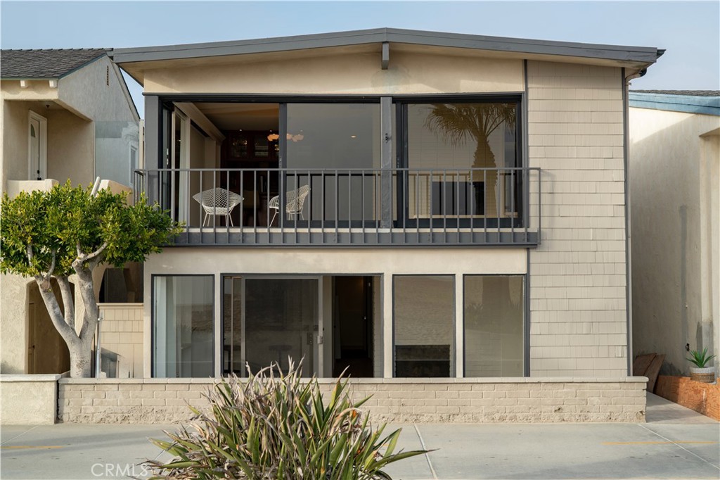 1510 W Oceanfront | Similar Property Thumbnail 1