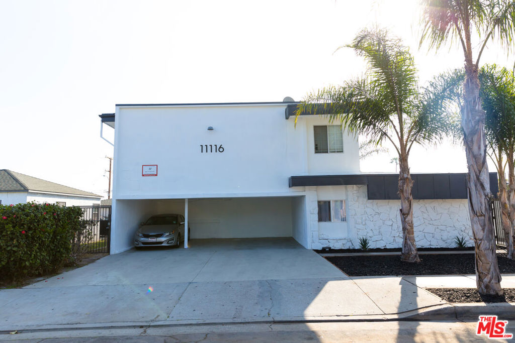 11116 Berendo Avenue, Los Angeles, CA 90044