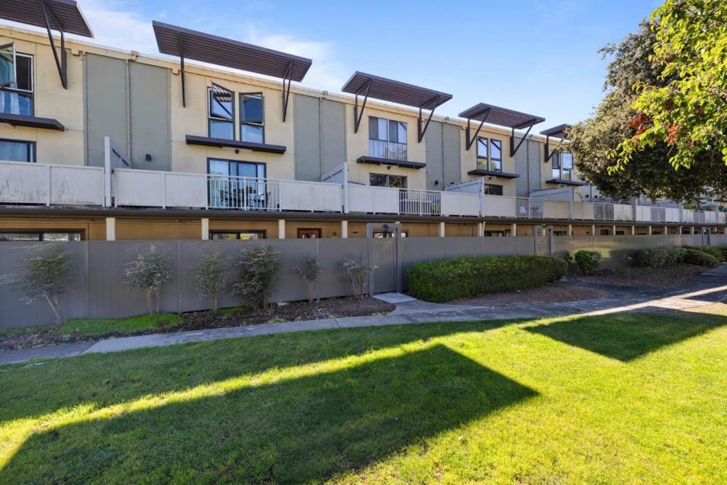 5101 Admiralty Lane, Foster City, CA 94404