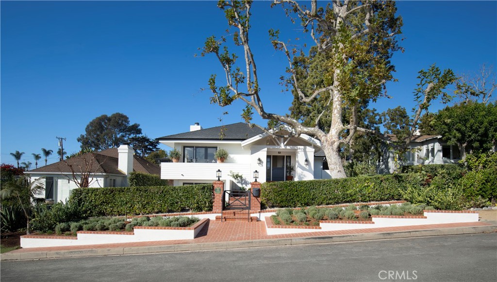 432 Holly Street, Laguna Beach, CA 92651