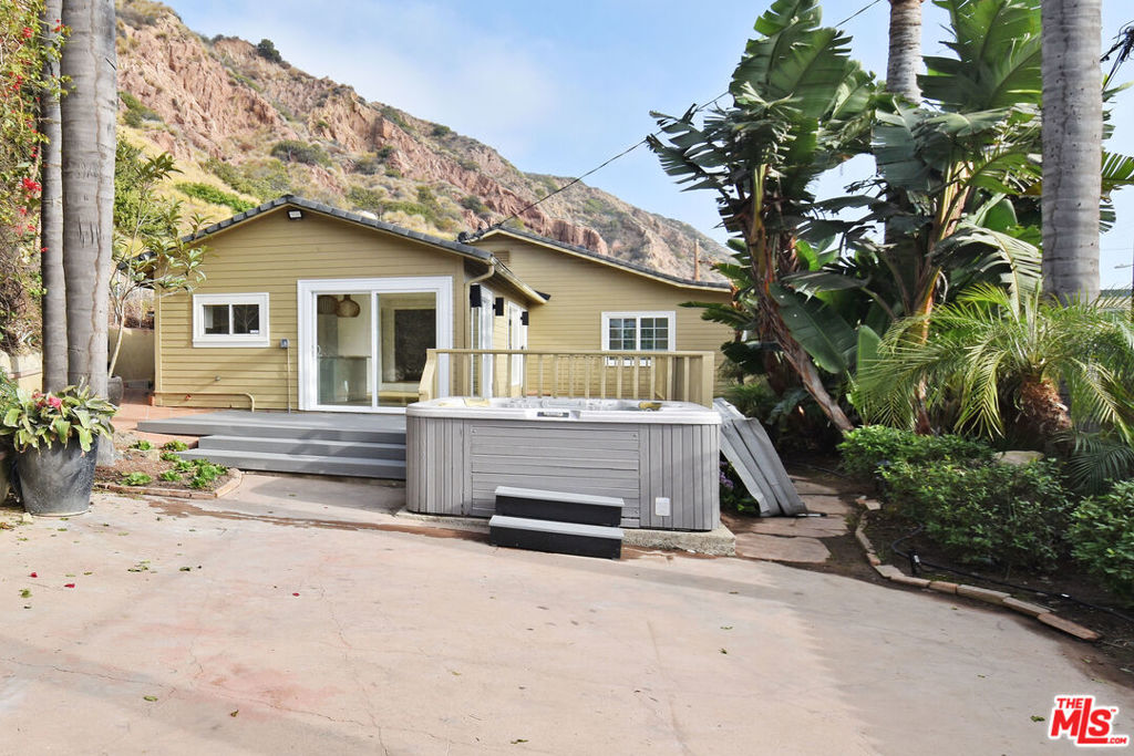 21003 Pacific Coast Highway, Malibu, CA 90265