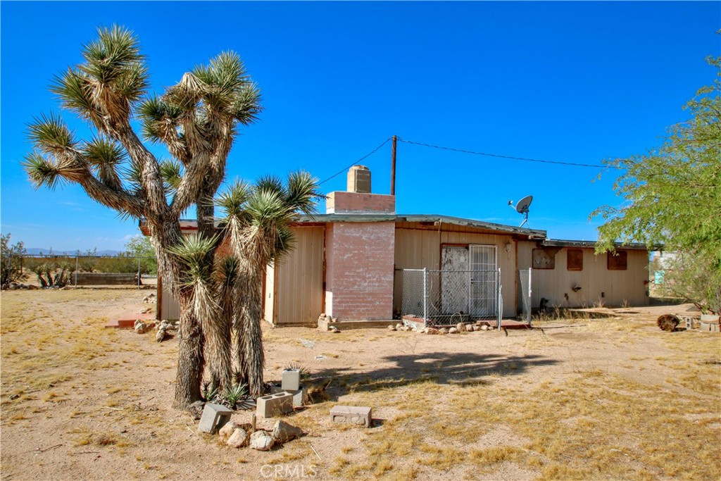 62105 Moon Drive, Joshua Tree, CA 92252