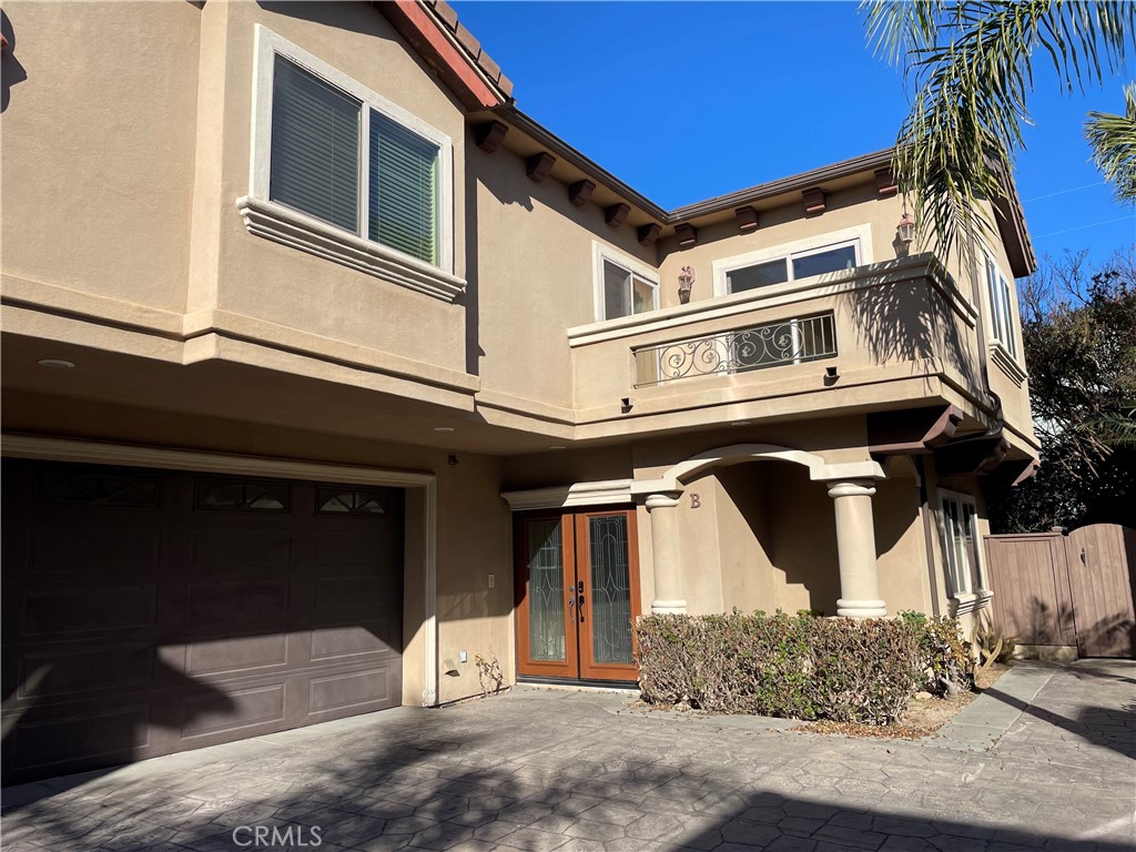 2207 Warfield Avenue, #B, Redondo Beach, CA 90278