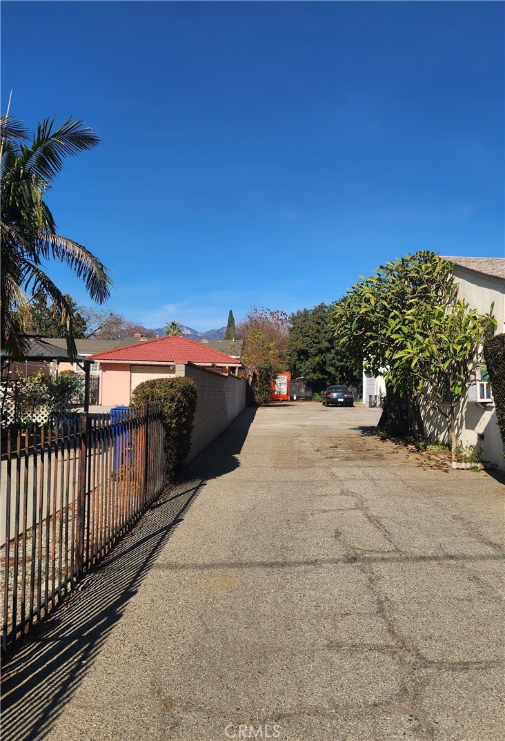 10333 Olive Street | Similar Property Thumbnail