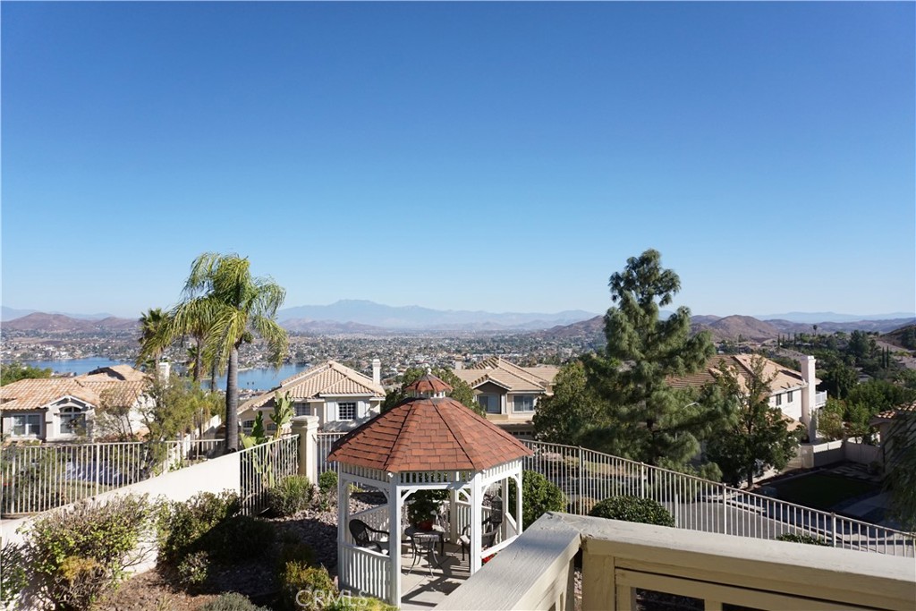 33 Corte Palazzo, Lake Elsinore, CA 92532