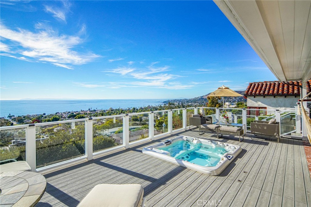 1121 Coast View Drive | Similar Property Thumbnail