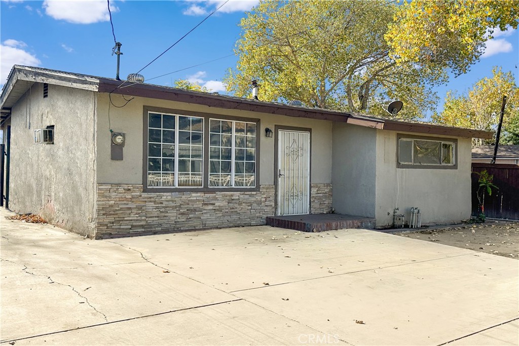 885 San Jacinto Street | Similar Property Thumbnail