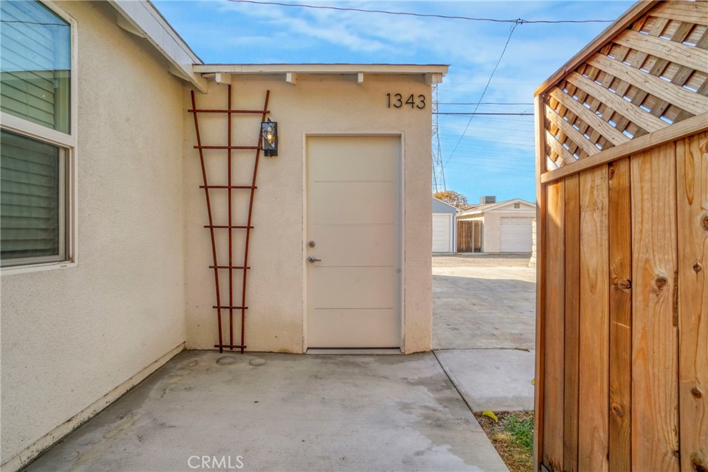 1341 N Evergreen Street, Burbank, CA 91505