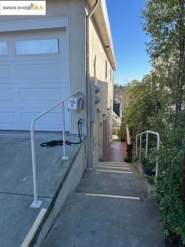 128 Moraga Ave | Similar Property Thumbnail