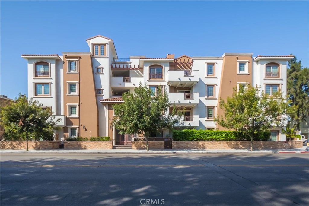 4551 Coldwater Canyon Ave #401 | Similar Property Thumbnail