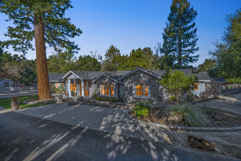 12979 Foothill Lane | Similar Property Thumbnail