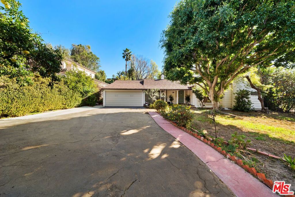 11350 W Sunset Boulevard | Similar Property Thumbnail 1