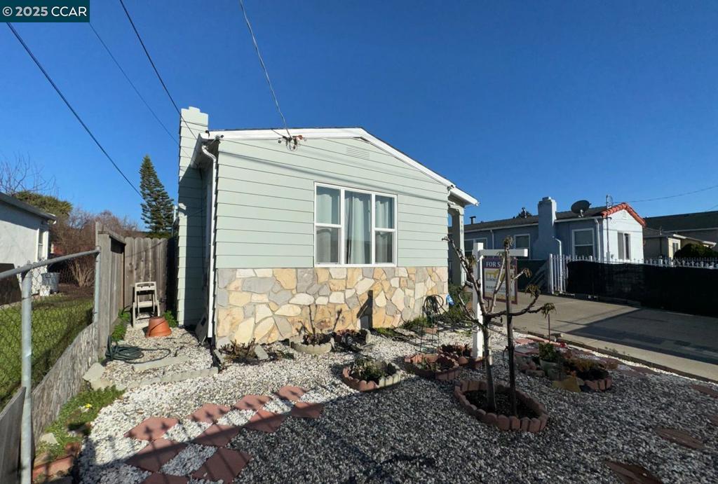 9608 D St | Similar Property Thumbnail