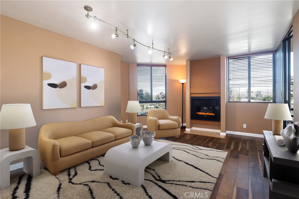 7826 Topanga Canyon Boulevard, #307 | Similar Property Thumbnail