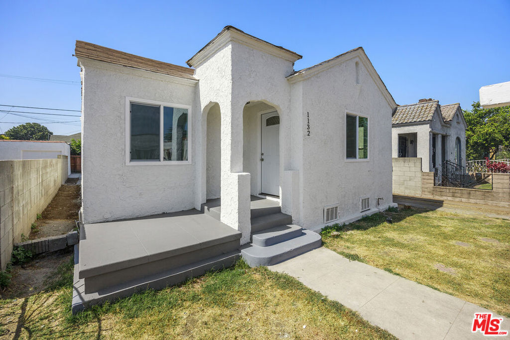 1132 W 65Th Place | Similar Property Thumbnail