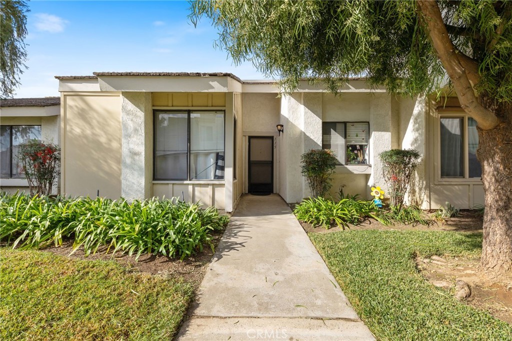 976 E La Habra Boulevard, #115 | Similar Property Thumbnail