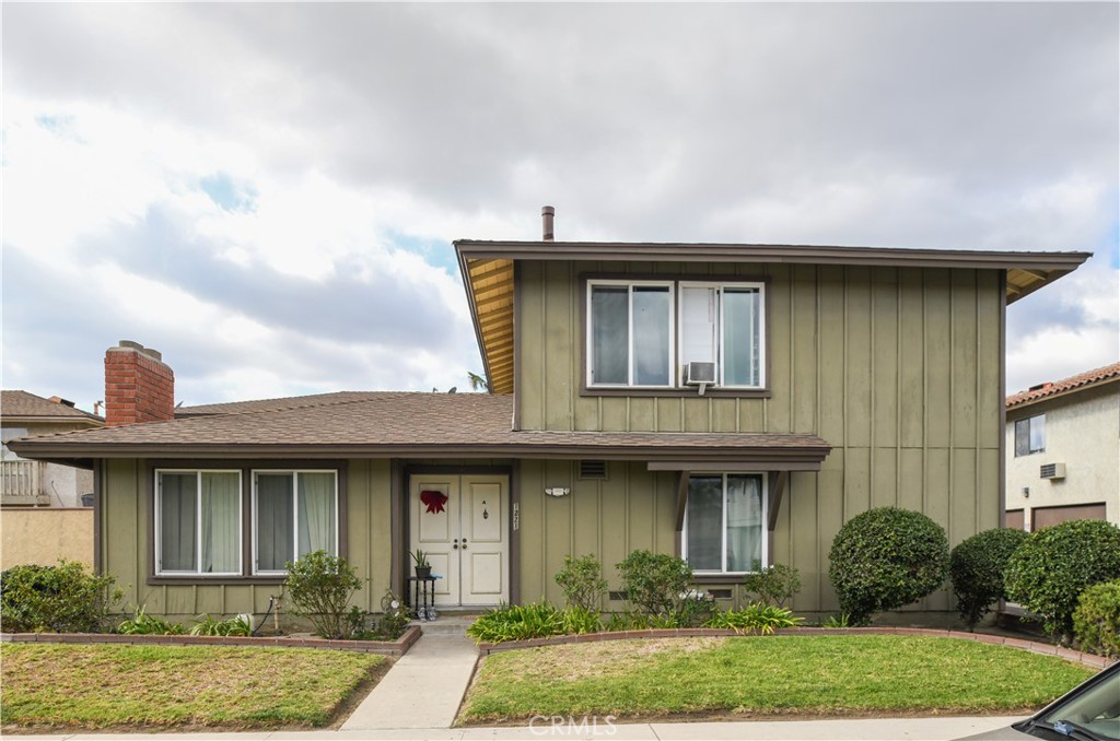 1221 S Sunburst Way | Similar Property Thumbnail