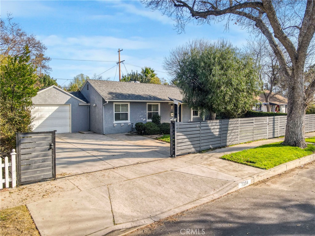 7254 Shoshone Avenue | Similar Property Thumbnail