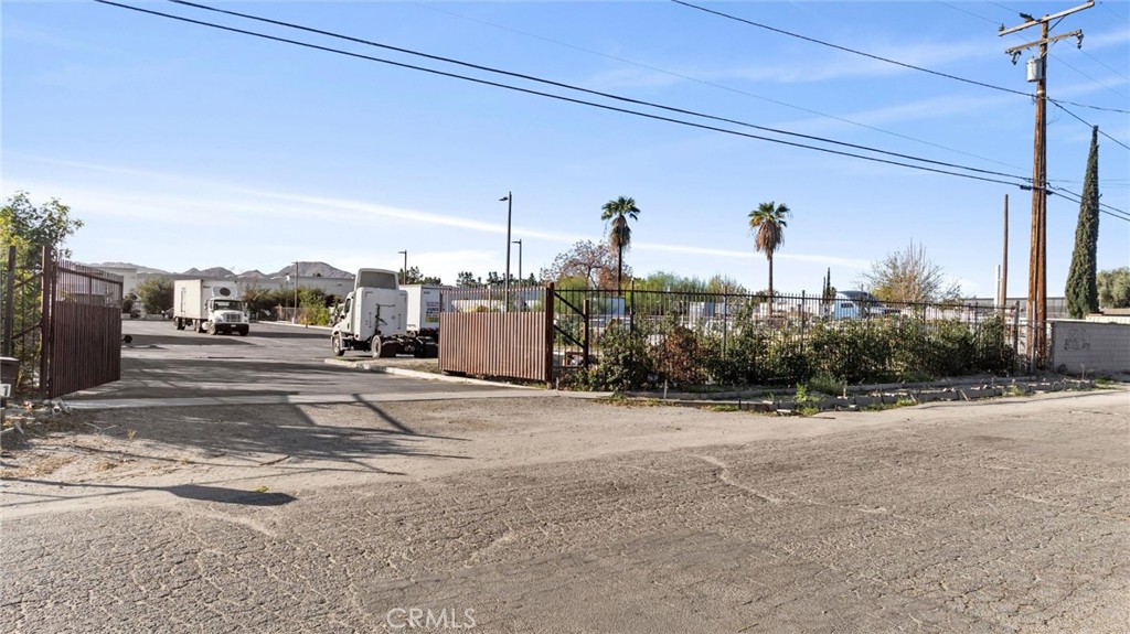 781 E Santa Fe Street | Similar Property Thumbnail