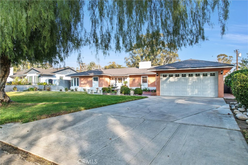 3075 Pepper Tree Lane | Similar Property Thumbnail