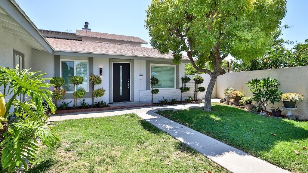 822 E Borchard Avenue | Similar Property Thumbnail