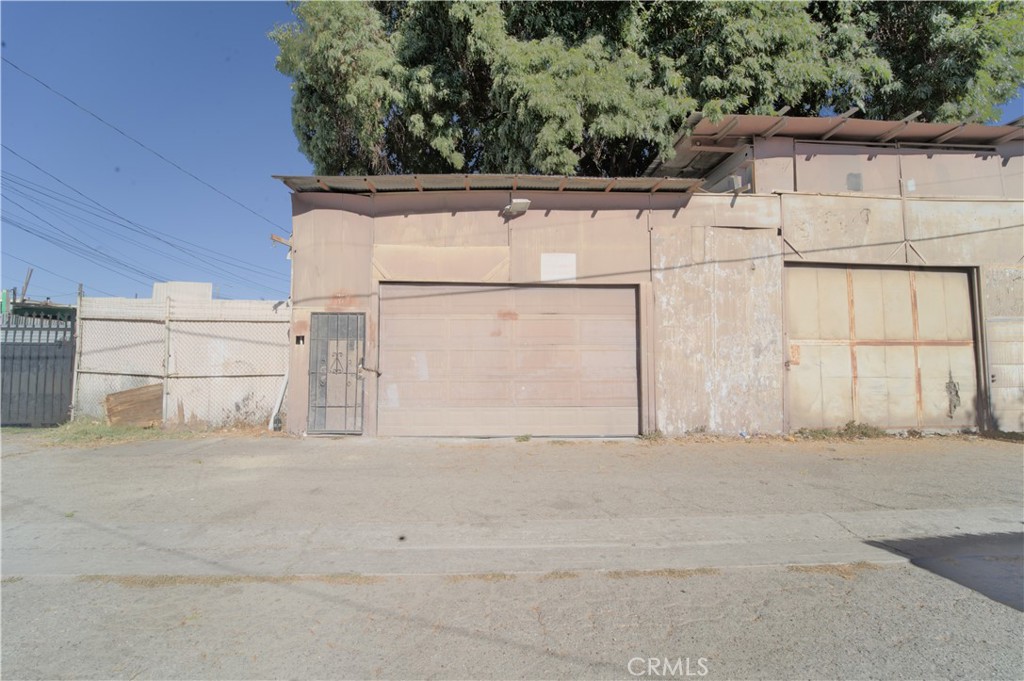 1920 E Rosecrans Avenue | Similar Property Thumbnail