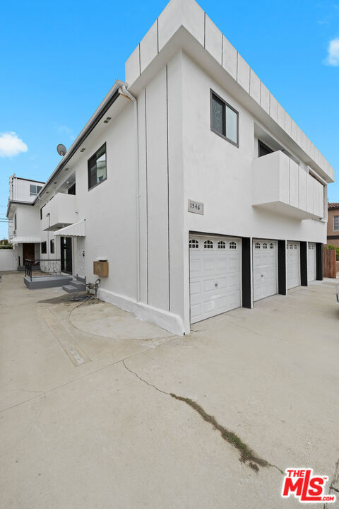 1546 S Hayworth Avenue, #3 | Similar Property Thumbnail 7